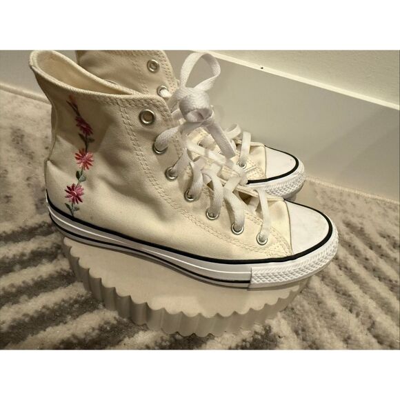 Converse Girls Chuck Taylor Floral Embroidered High Top Sneakers Tan Pink Size 4 - Picture 3 of 12